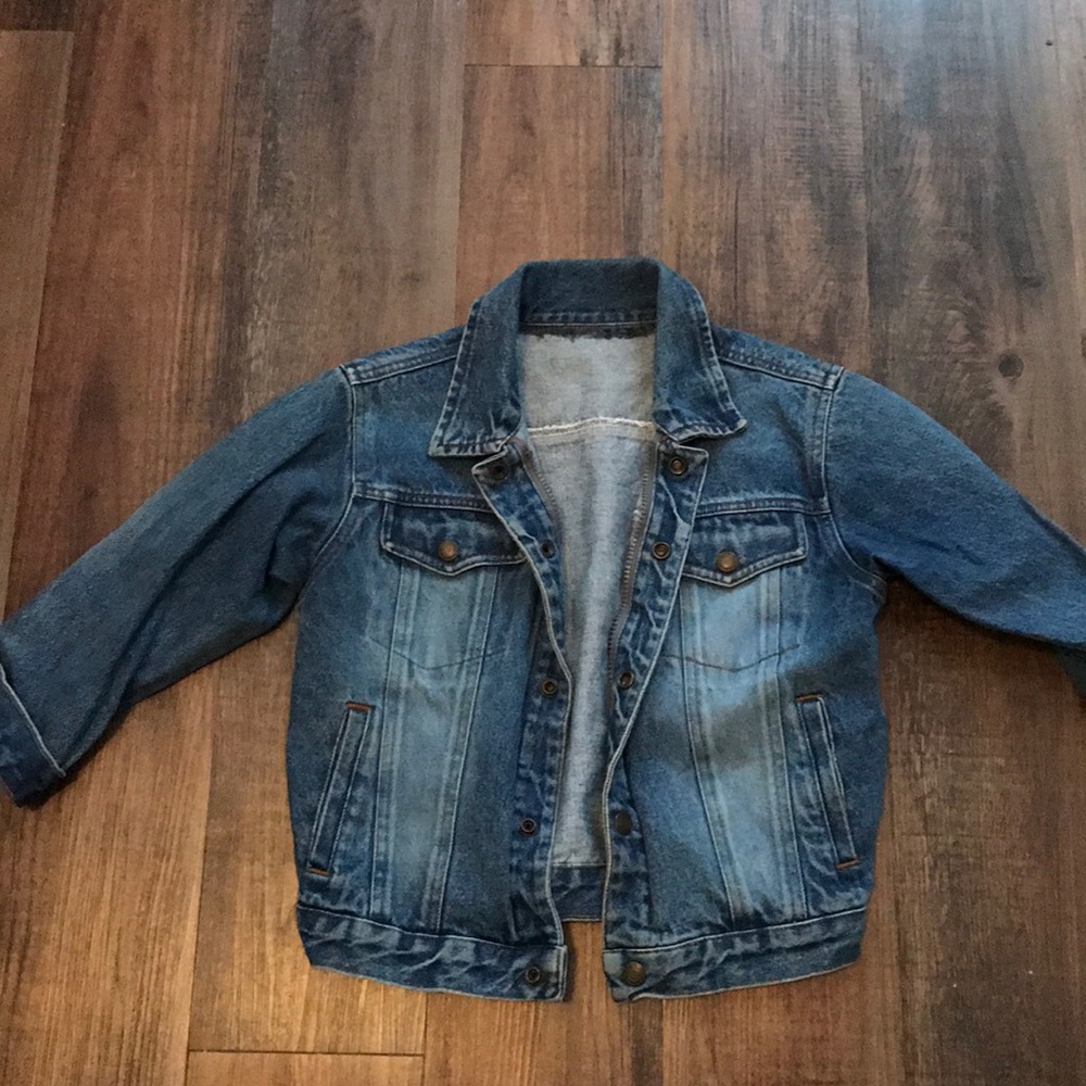Size small vintage cropped denim jacket